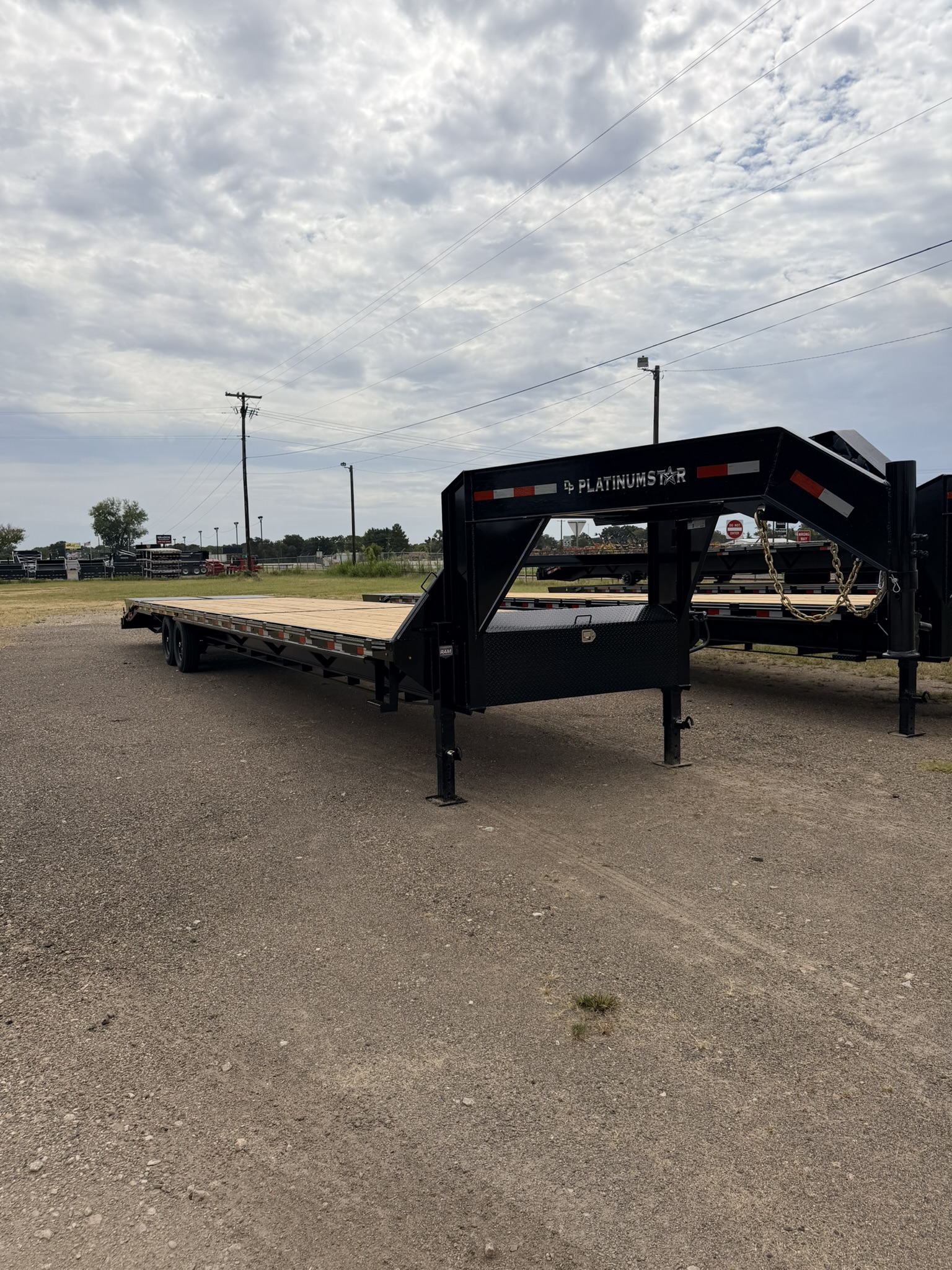 Fall Trailer Maintenance Checklist: Tires, Bearings, Brakes & Lights Before Winter